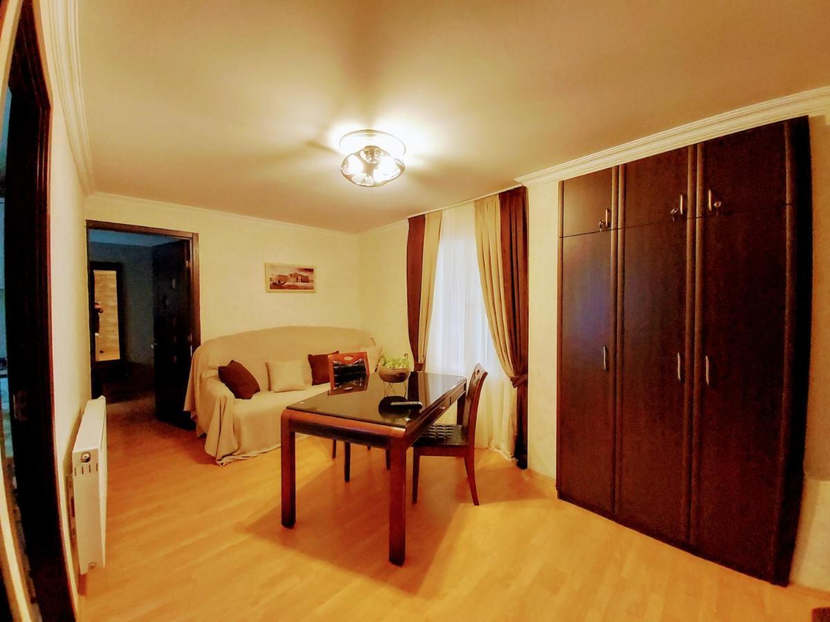 Baia'S Apartments Тбилиси Екстериор снимка